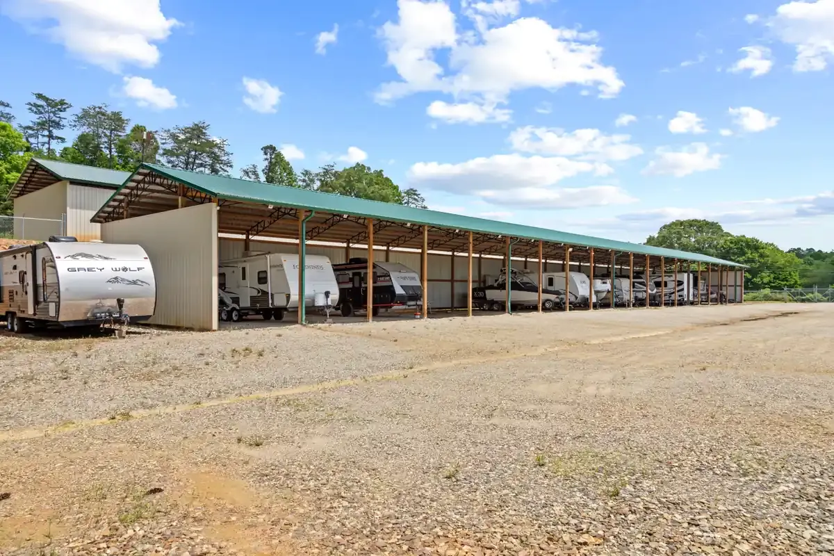 covered storage of boats and rvs