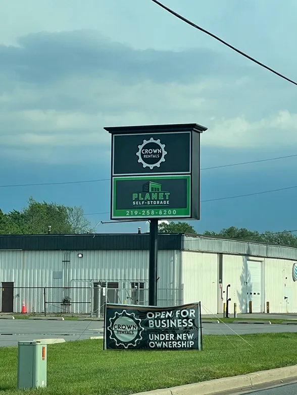 Planet self storage sign.